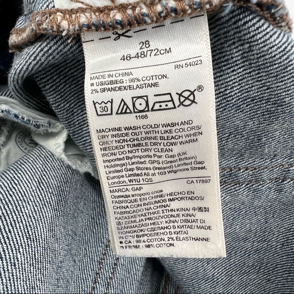 Gap Cuffed Raw Hem Denim Jean Shorts Size 28 Women's - Picture 4 of 9